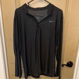 Nike Men's Dri-FIT Element 1/2 Zip Long Sleeve Running Shirt Dark gray. Size L
